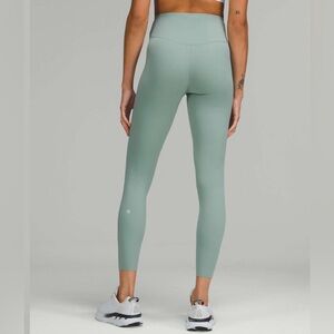 Lululemon Base Pace High-Rise Tight 25"
Misty Glade